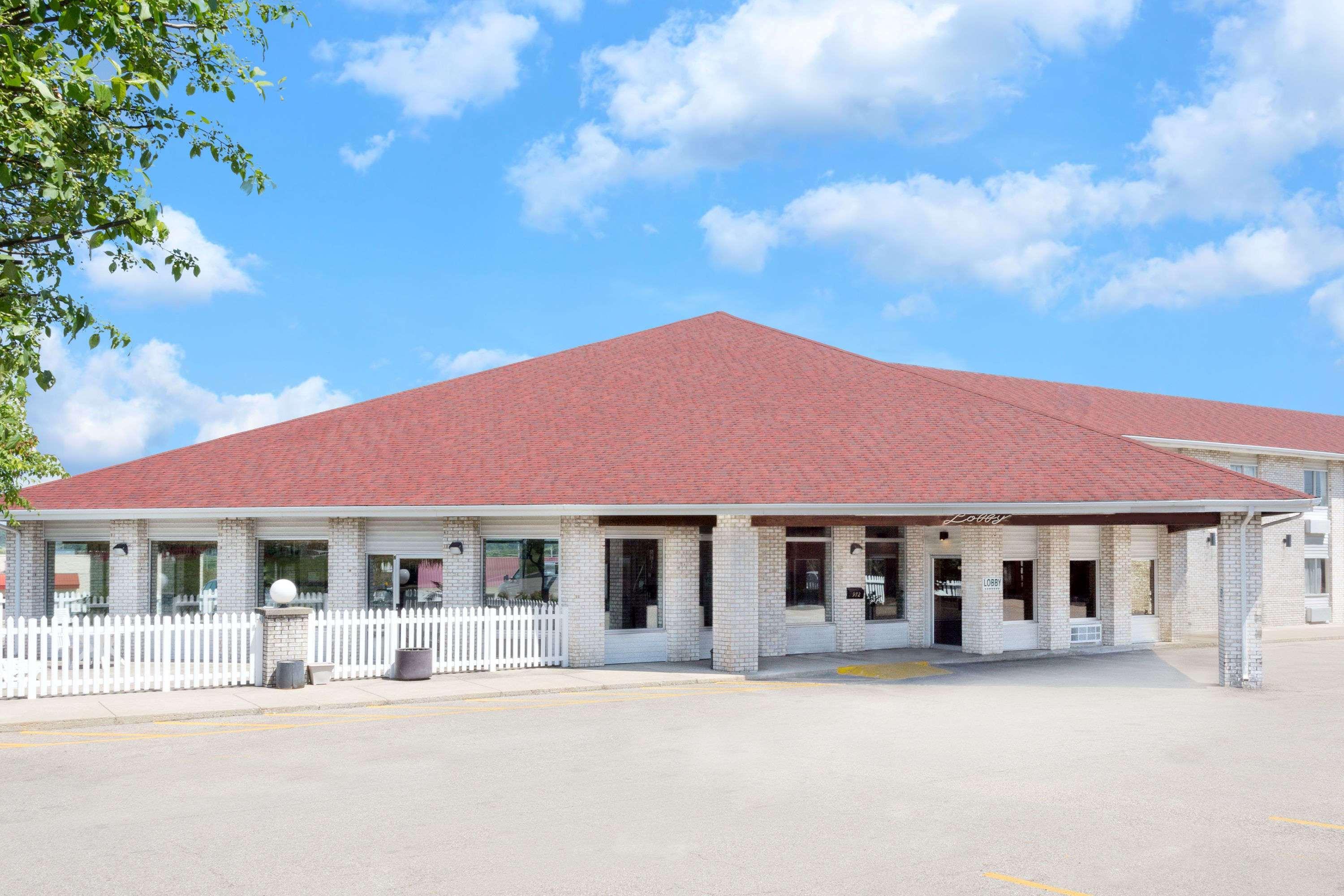 Days Inn By Wyndham Jackson Dış mekan fotoğraf